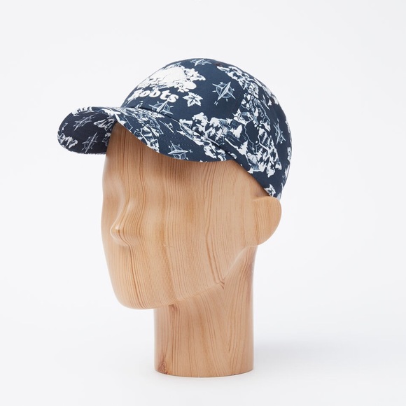 Roots Vintage Toddler Canada Map Hat 12-24M - Picture 2 of 5